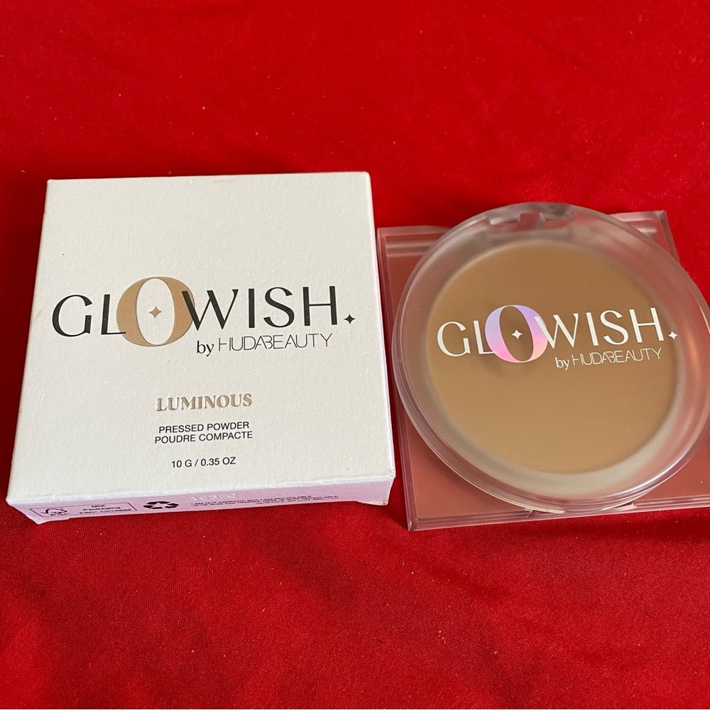 NIB$33 Huda Beauty GloWish Luminous Pressed Powder Shade 05 Medium Full Size